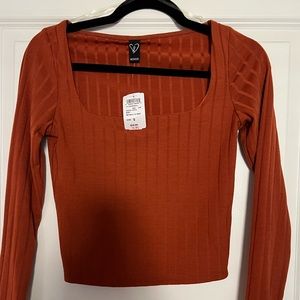 Size S NWT Windsor long sleeve top